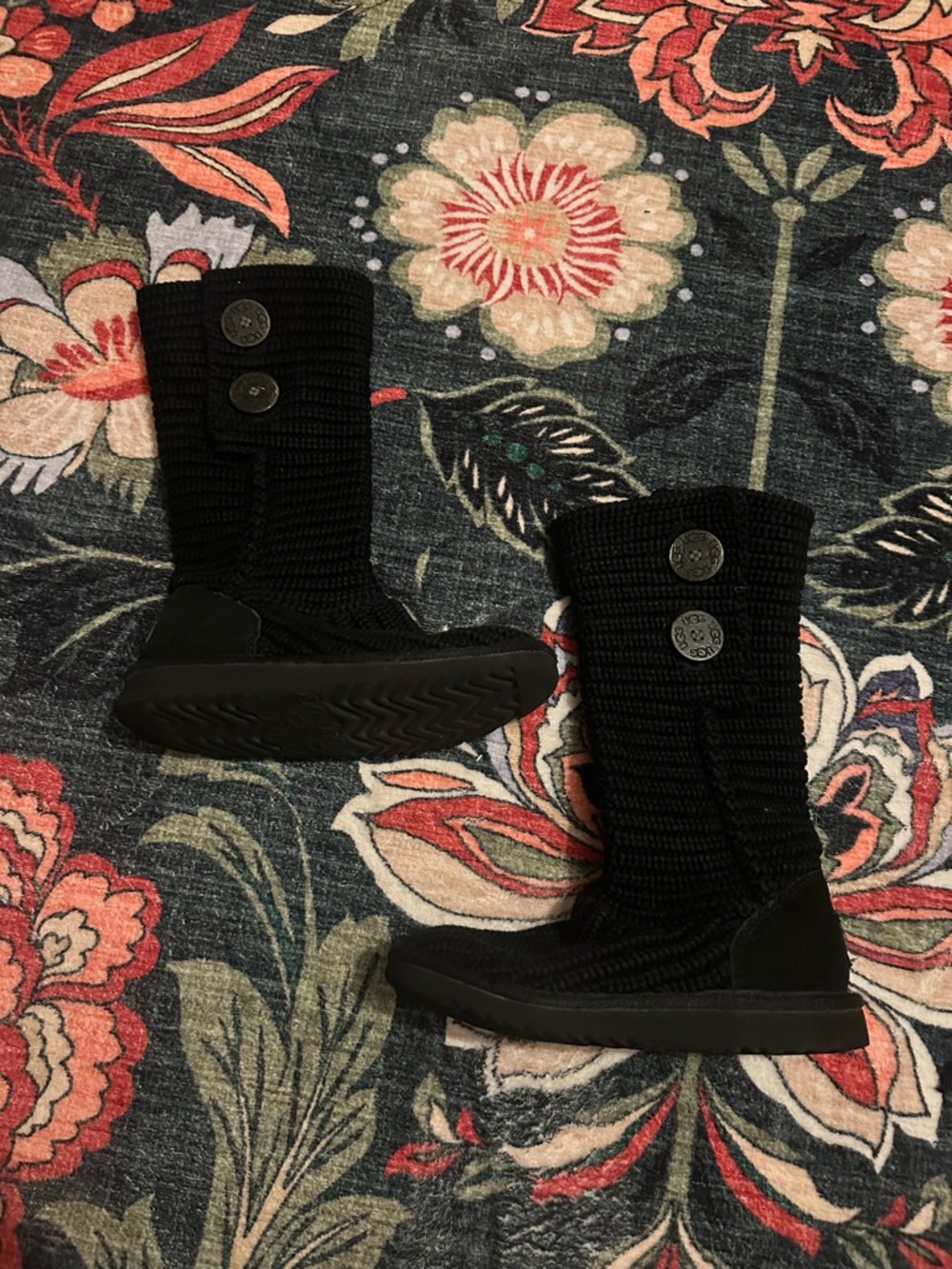 UGG Knit Boots Girls Size 1 Black Cozy Winter Boots Like New